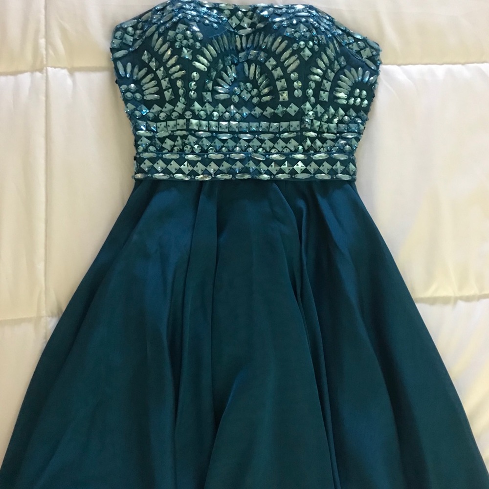 Sherri Hill strapless homecoming dress